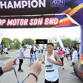 Runner Photo 7700840