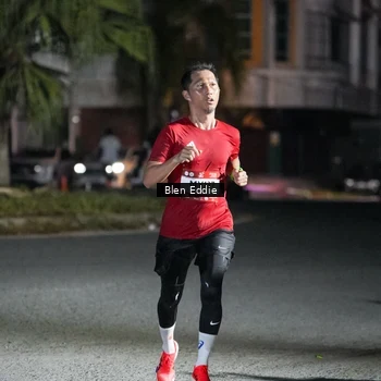 Runner Photo 7700859