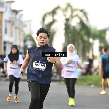 Runner Photo 7700860