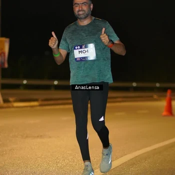 Runner Photo 7700863