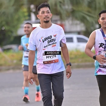 Runner Photo 7700864