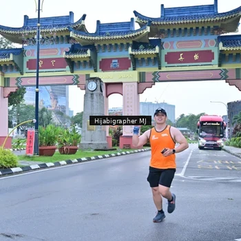 Runner Photo 7700875