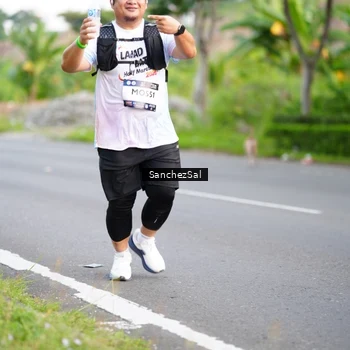 Runner Photo 7700876
