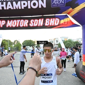 Runner Photo 7700878
