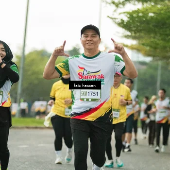 Runner Photo 7700887
