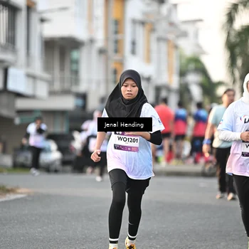 Runner Photo 7700889