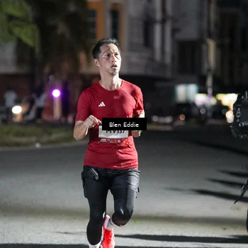 Runner Photo 7700890