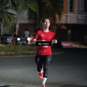 Runner Photo 7700891