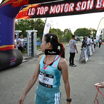 Runner Photo 7700892