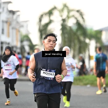 Runner Photo 7700897