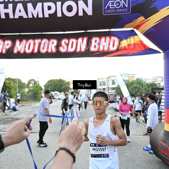 Runner Photo 7700902