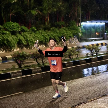 Runner Photo 7700905