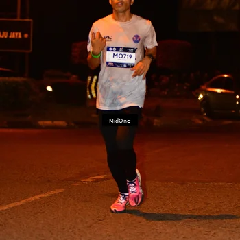 Runner Photo 7700912