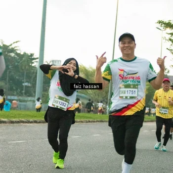 Runner Photo 7700913