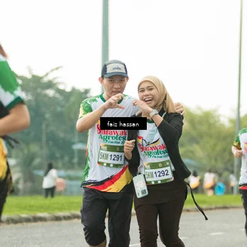 Runner Photo 7700926