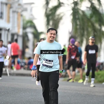 Runner Photo 7700933