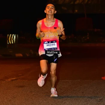 Runner Photo 7700936