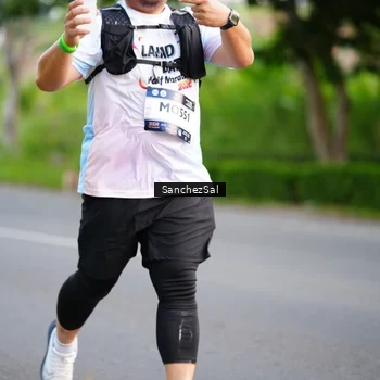 Runner Photo 7700940