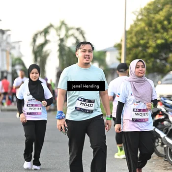 Runner Photo 7700947