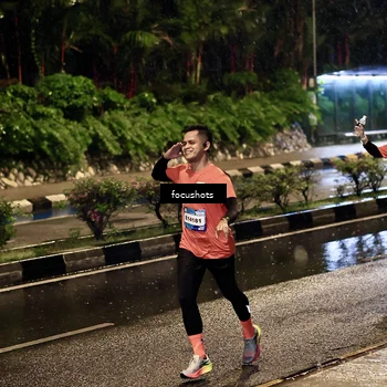 Runner Photo 7700948