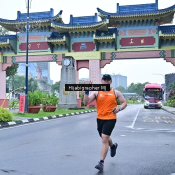 Runner Photo 7700949