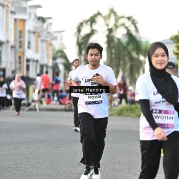 Runner Photo 7700959