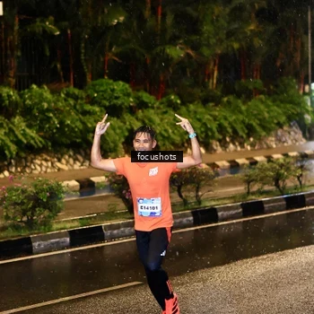 Runner Photo 7700965