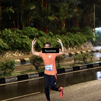 Runner Photo 7700997