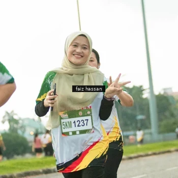 Runner Photo 7701004