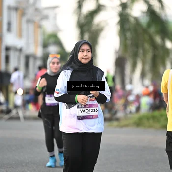 Runner Photo 7701037