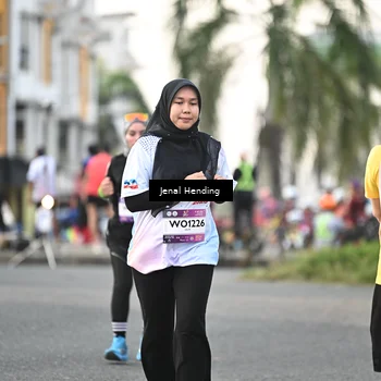 Runner Photo 7701049