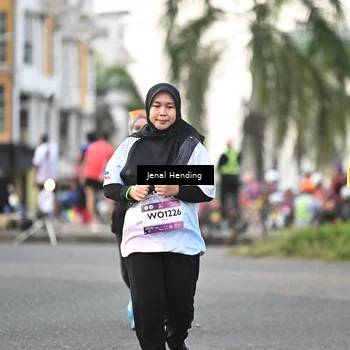 Runner Photo 7701069