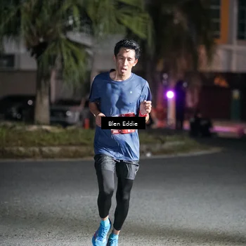 Runner Photo 7701072