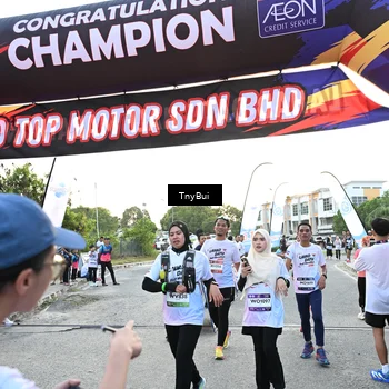 Runner Photo 7701076