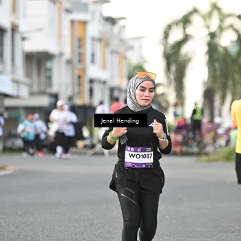 Runner Photo 7701077