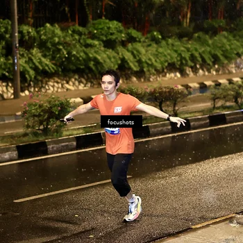 Runner Photo 7701083
