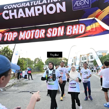 Runner Photo 7701085