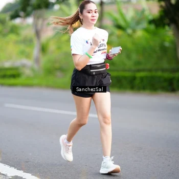 Runner Photo 7701092