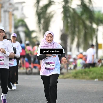 Runner Photo 7701105