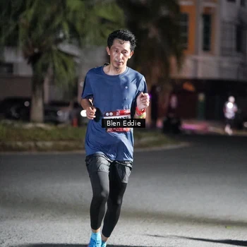 Runner Photo 7701116
