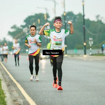 Runner Photo 7701120