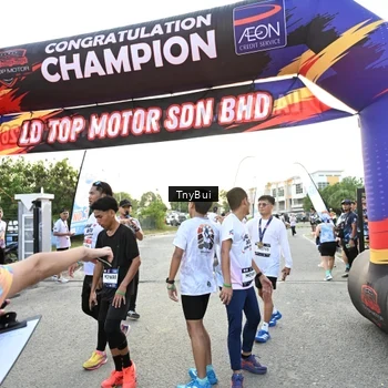 Runner Photo 7701131