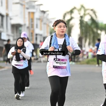 Runner Photo 7701136