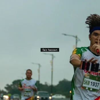 Runner Photo 7701138