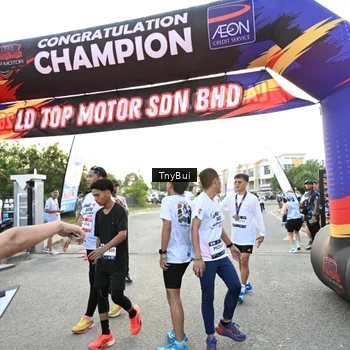 Runner Photo 7701140