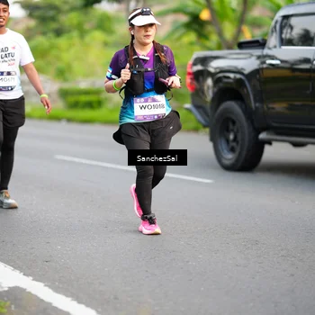 Runner Photo 7701141