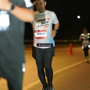 Runner Photo 7701142
