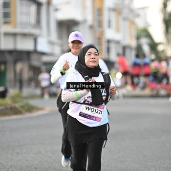 Runner Photo 7701155