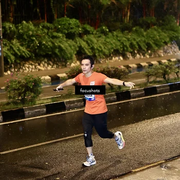 Runner Photo 7701156