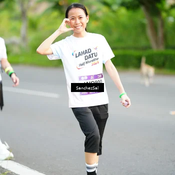 Runner Photo 7701159